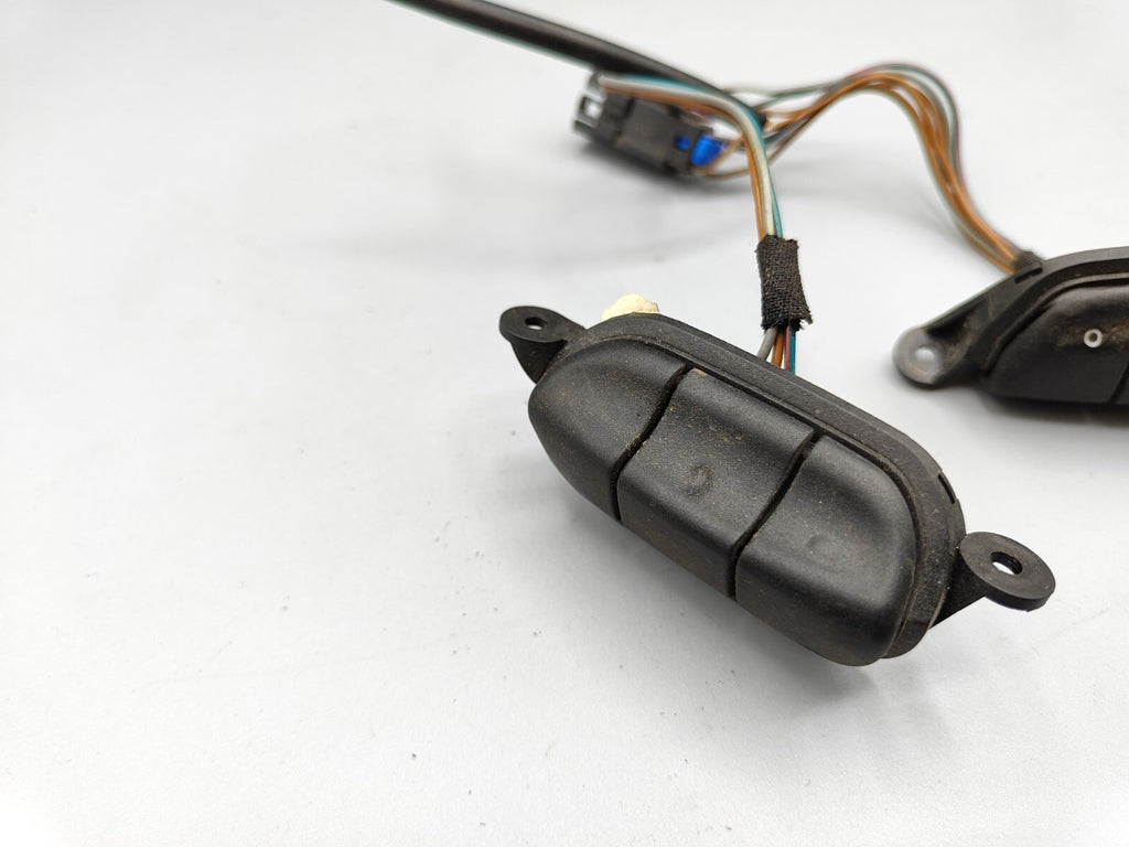 Opel Vectra B 2000 Steering Wheel Multifunction Buttons 15689800