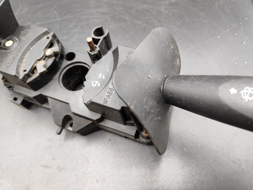 Alfa Romeo 166 2.4JTD 2001 Turn Light Wiper Indicator Stalk Lever 156018004