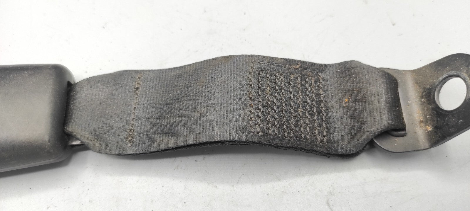 Alfa Romeo 166 2.4D JTD 110kW 2003 Rear Seat Safety Seatbelt Buckle 56038A