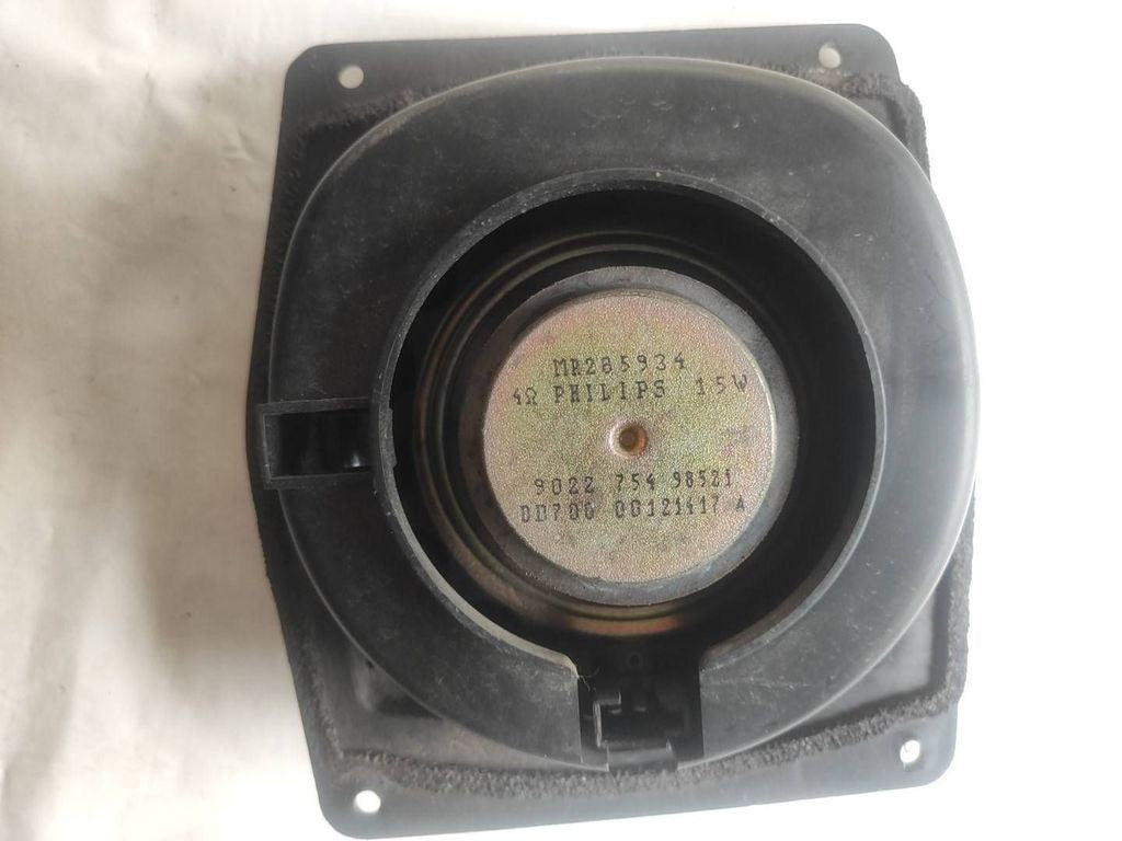Mitsubishi Space Star 2002 Left door speaker MR285934 