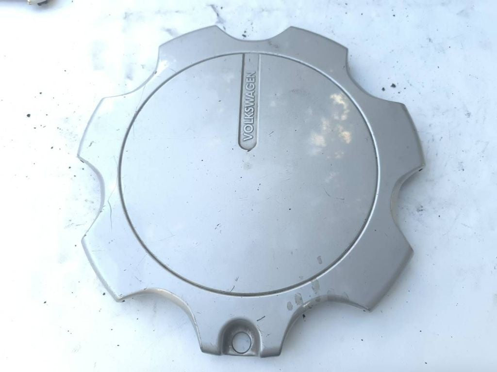 Volkswagen VW PASSAT B4 1995 R14 wheel hub cap trim 357601147A 