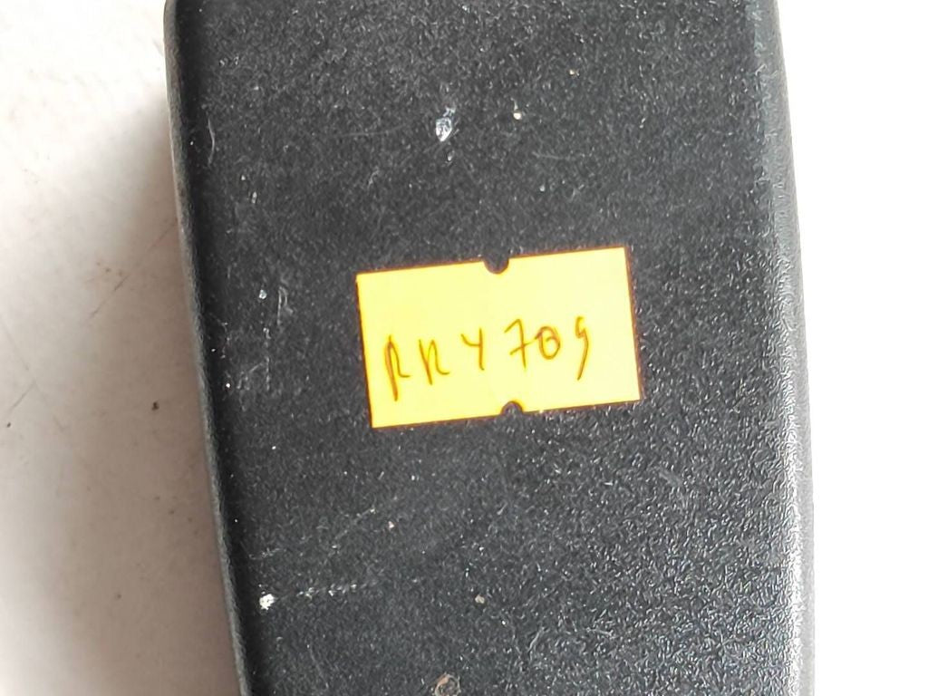 Alfa Romeo 159 2007 Rear left seat belt buckle 1004436J93 