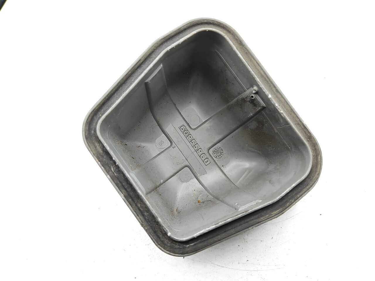 Alfa Romeo 166 2.4JTD 2001 Front Headlight Dust Cover 60955960