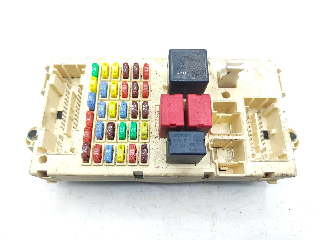 Alfa Romeo 147 8V 2006 Fuse Box Control Unit Module ECU 46558758