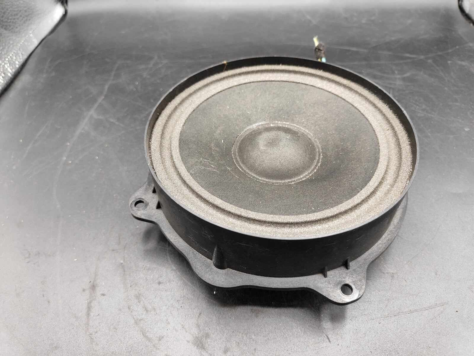 Alfa Romeo 147 1.9JTDm 8V 85kW Diesel 2002 Rear Interior Door Speaker 51721952