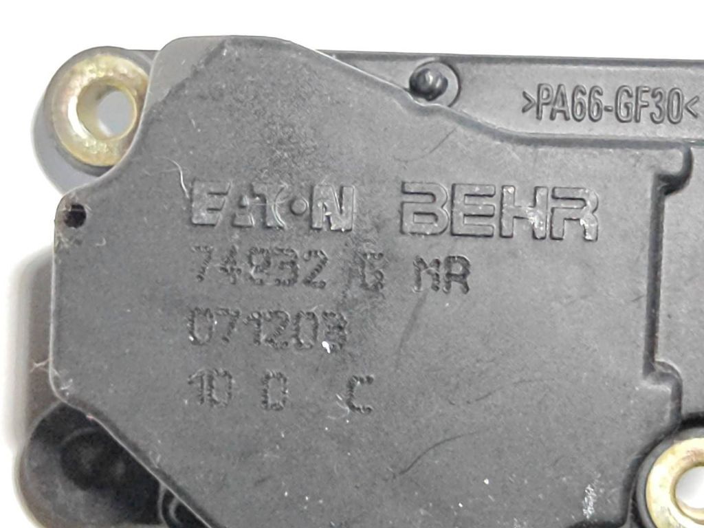 Volvo S60 2002 Air heater flap actuator motor 74932G 