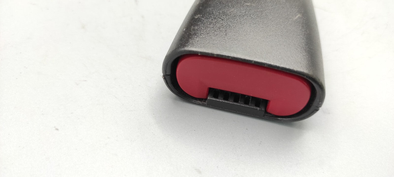 Alfa Romeo 156 SW 2.4JTD 103kW 2002 Rear Right Seat Seat Belt Buckle 10447090