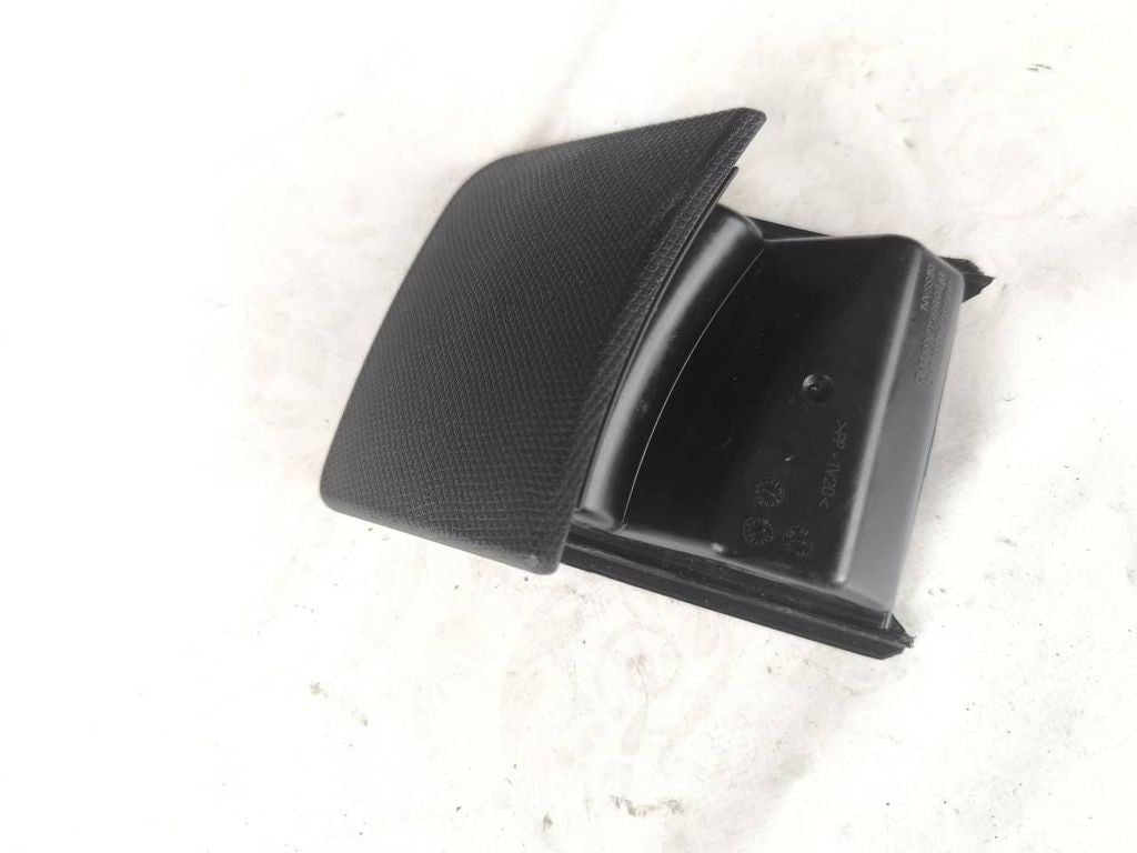 Nissan Micra K12 2003 LHD Front Panel ashtray BP68855 