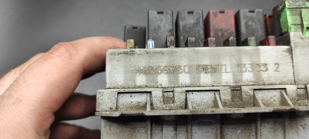 Alfa Romeo 147 1.9JTD 16V 103Kw 2006 Fuse relay module 46558760