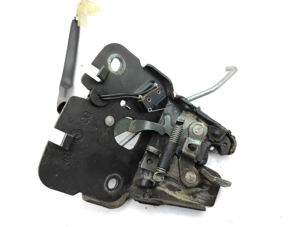 Alfa Romeo 156 2.0TS Saloon 2001 Rear Trunk Boot Tailgate Lock Mechanism