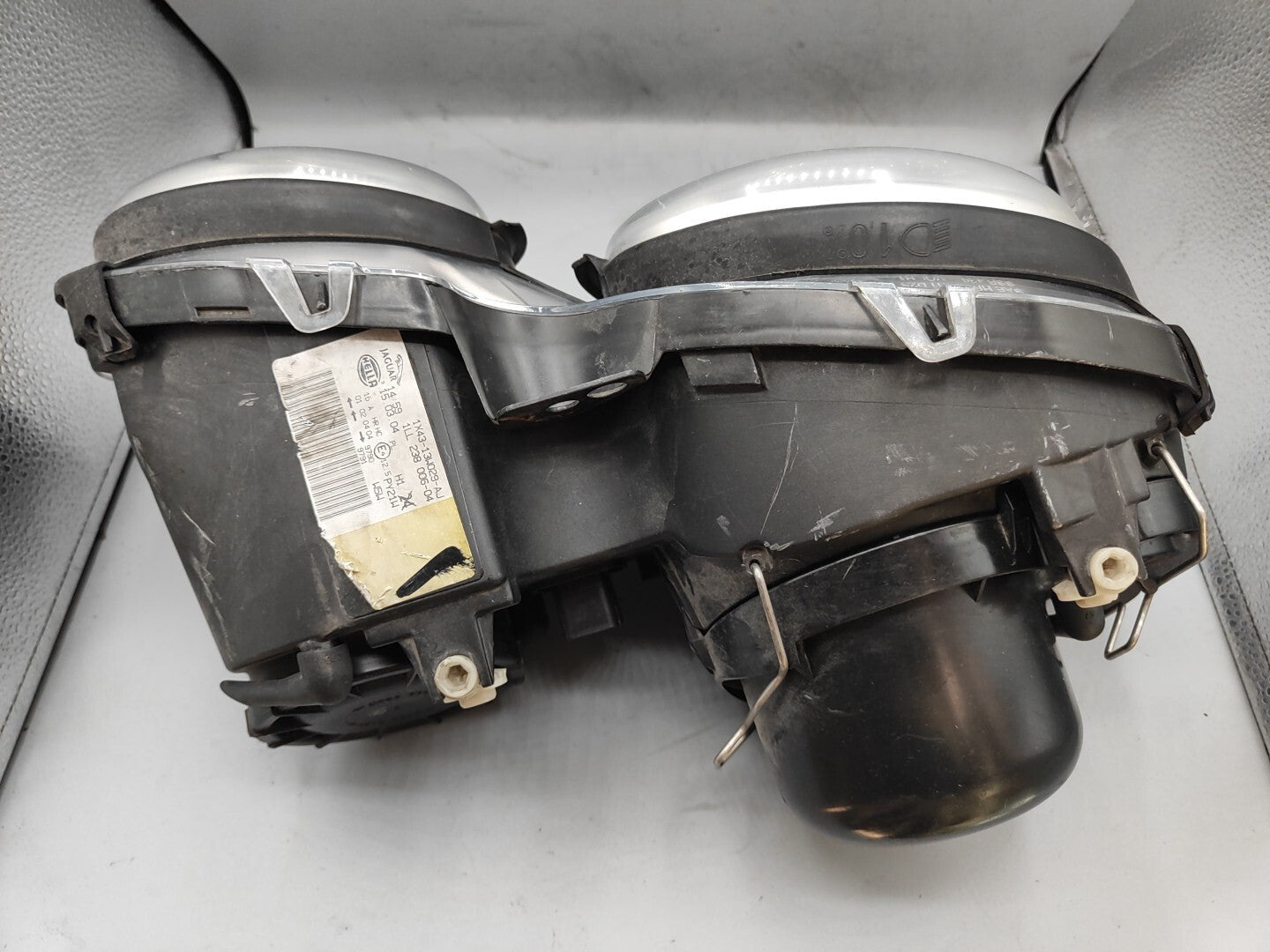 Jaguar X Type 2.0D 96kW RHD Front Right  Headlight 1X4313W029AJ GOOD CONDITION