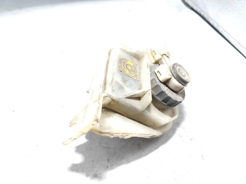 Alfa Romeo 155 1.8i 103kW 1994 Brake fluid reservoir tank 