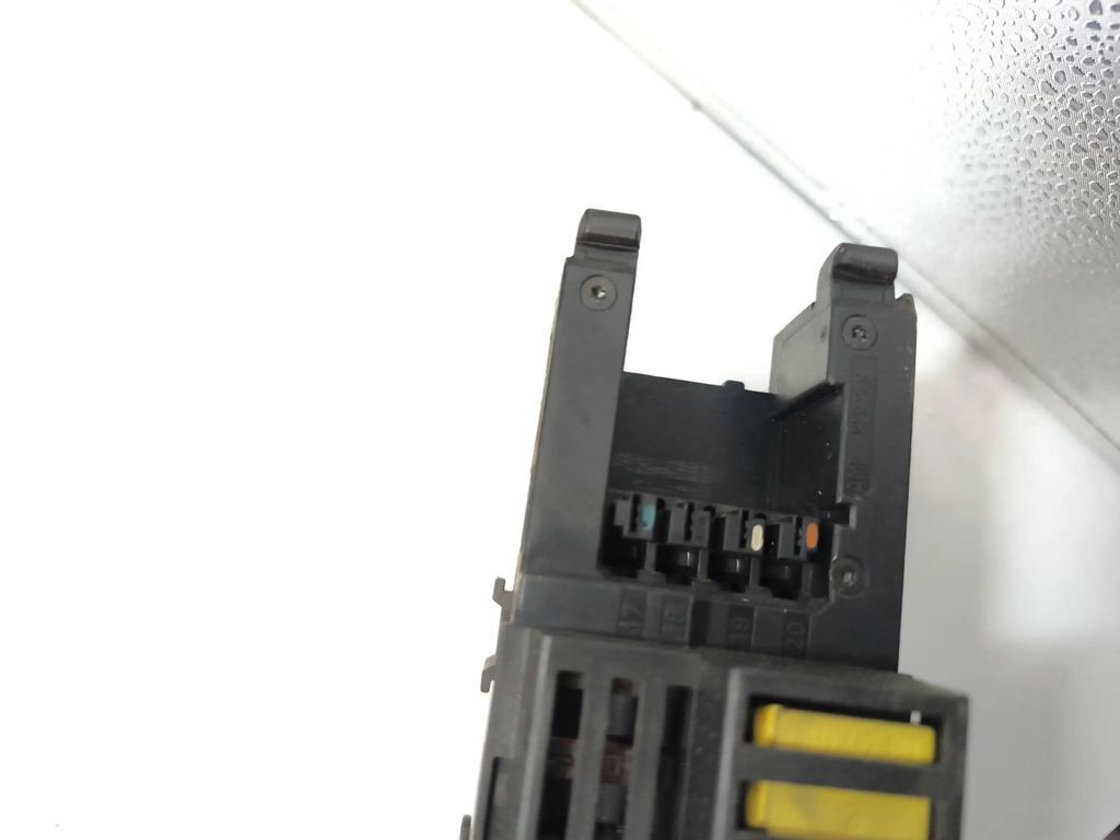 Mercedes-Benz E W211 2003 SAM Comfort convenience body module 2115452101 