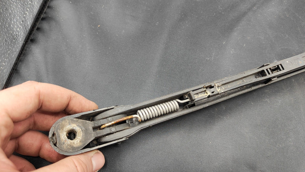 Alfa Romeo 156 SW 2.4JTD 110kW 2004 Rear Tailgate Trunk Wiper Blade Arm