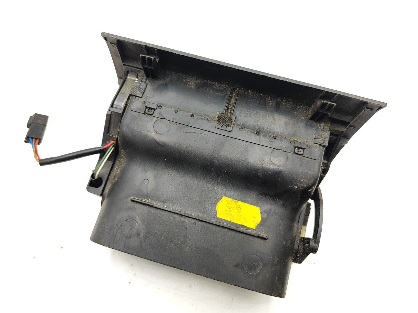 BMW 5 SERIES E39 530D 142kW Estate 2000 Rear Center Console Air Vent 8376150