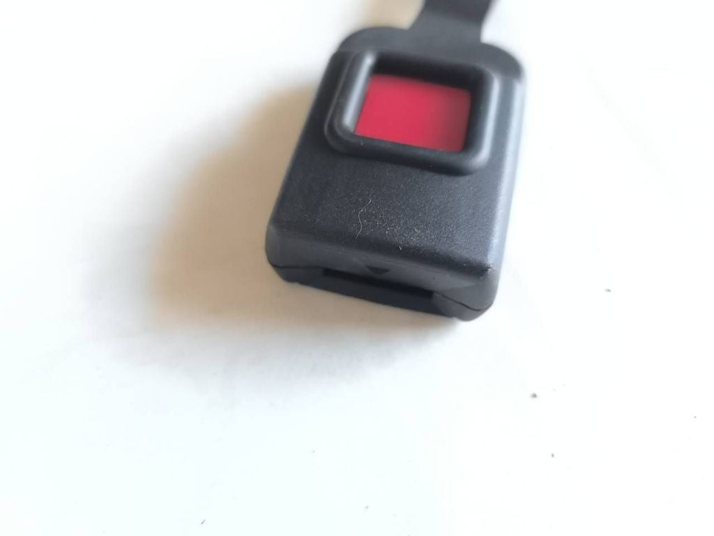 BMW X5 E70 2007 Rear seat belt buckle 7161660 