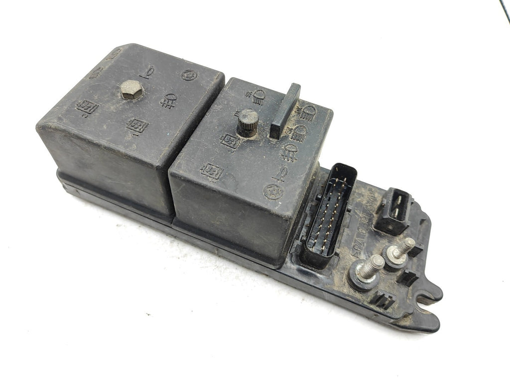 Alfa Romeo 166 2.4JTD 100kW 10V Diesel 2000 Engine Bay Fuse Box Module Relays