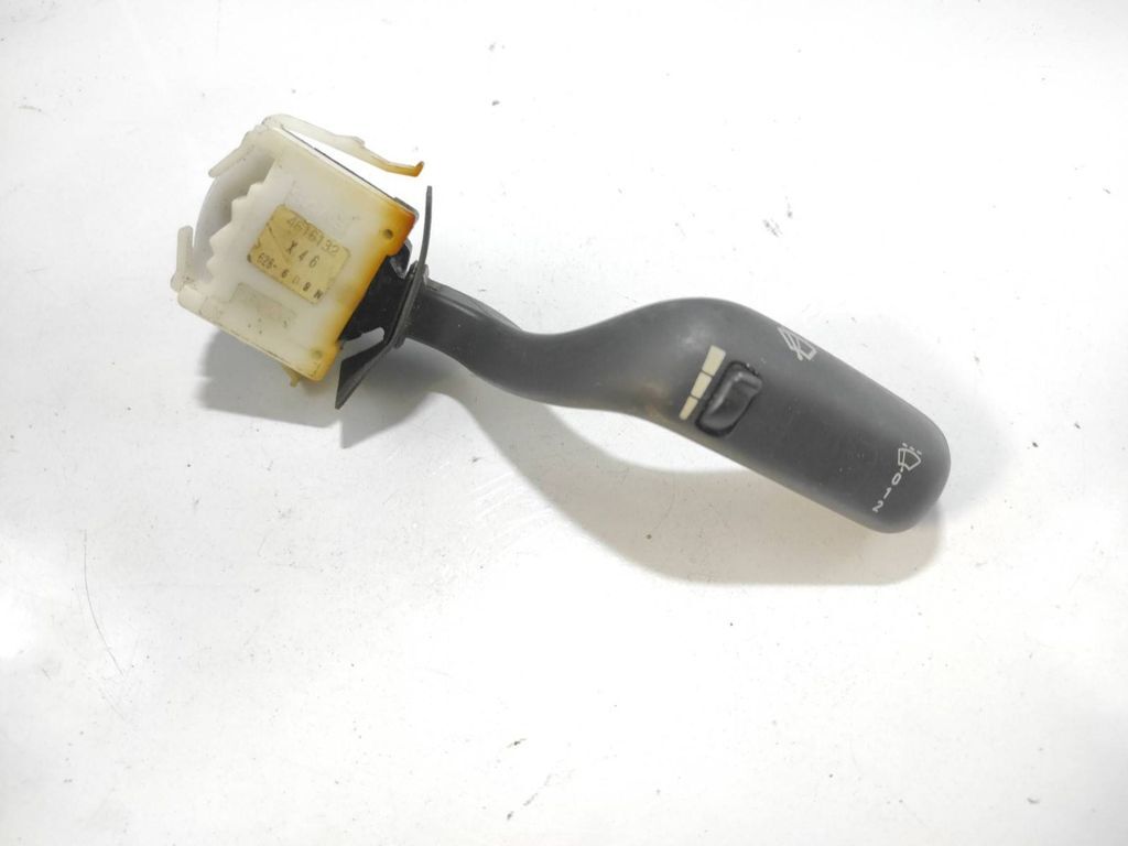 Saab 9-5 2.0T 110kW Petrol 2000 Wiper control switch stalk 4616132 