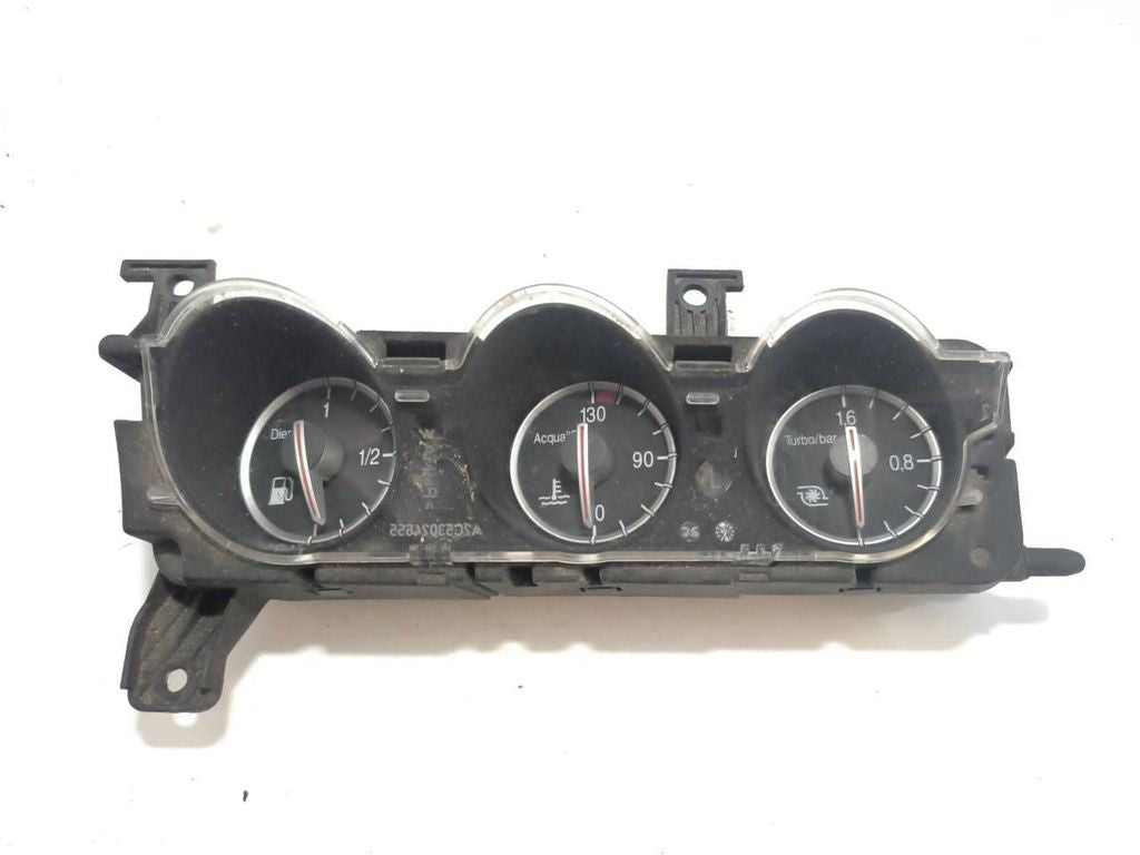 Alfa Romeo 159 2007 Diesel speedometer instrument cluster 60696626 (Dirt inside)