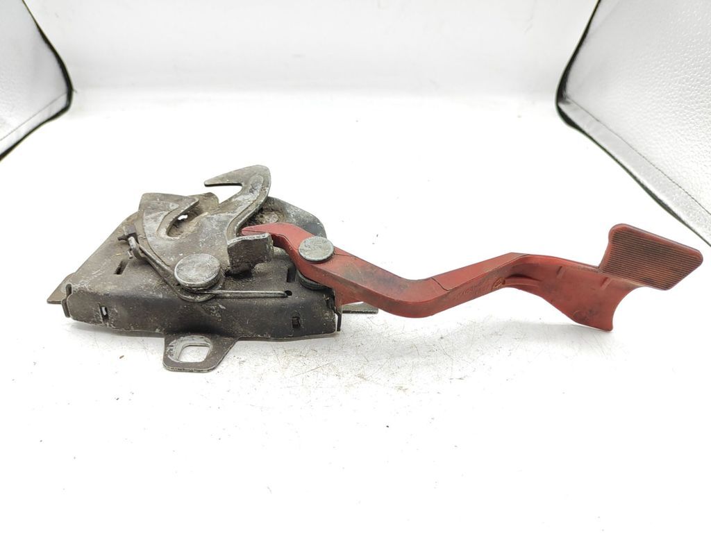 Alfa Romeo 156 2.4JTD 20V Diesel 2004 Front bonnet hood lock catch 