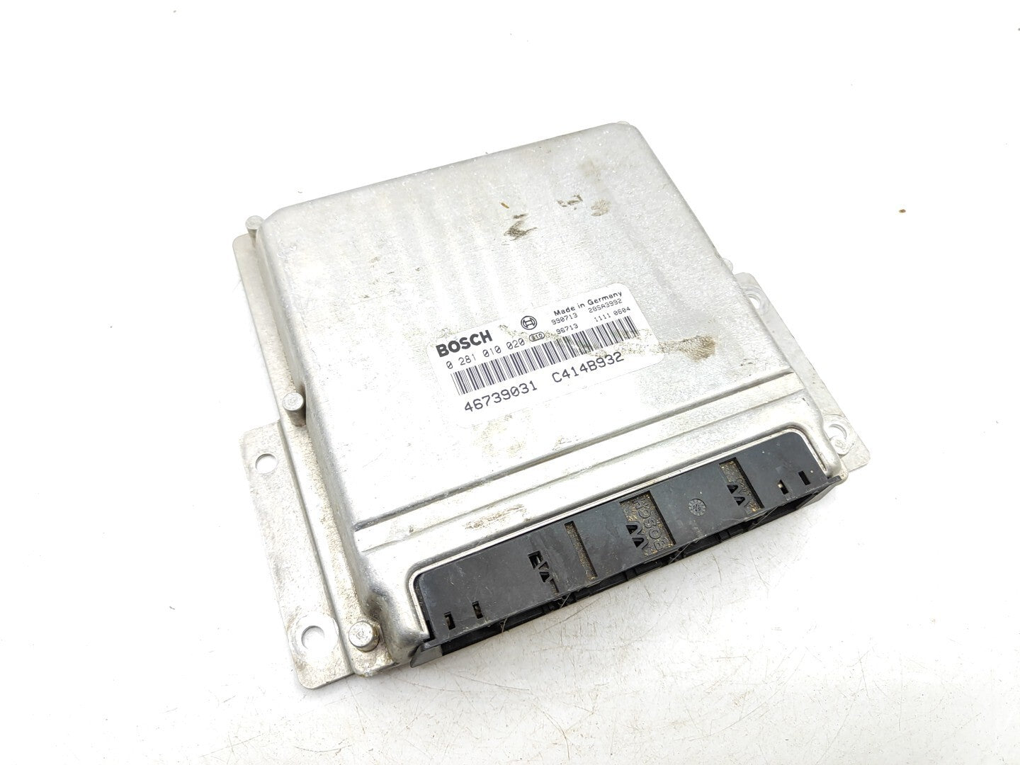 Alfa Romeo 156 1.9JTD SW 2000 Engine Control Module ECU 46739031 0281010020