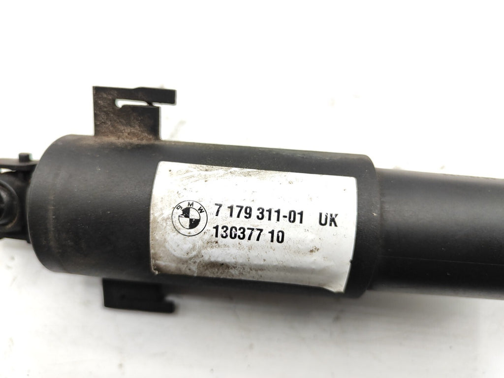 BMW 3 Series E90 E91 Front Headlight Washer Spray Nozzle 7179311 13037710