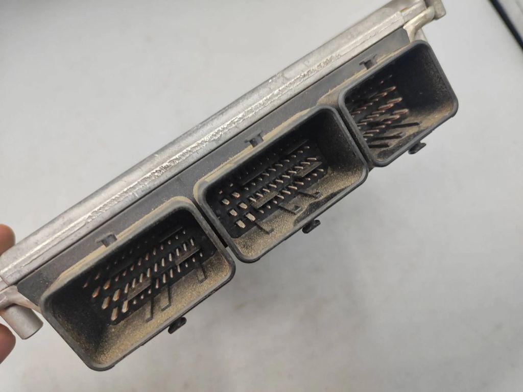 Volvo S40, V40 1.9D 2002 Engine control unit module ECU 0281011087 
