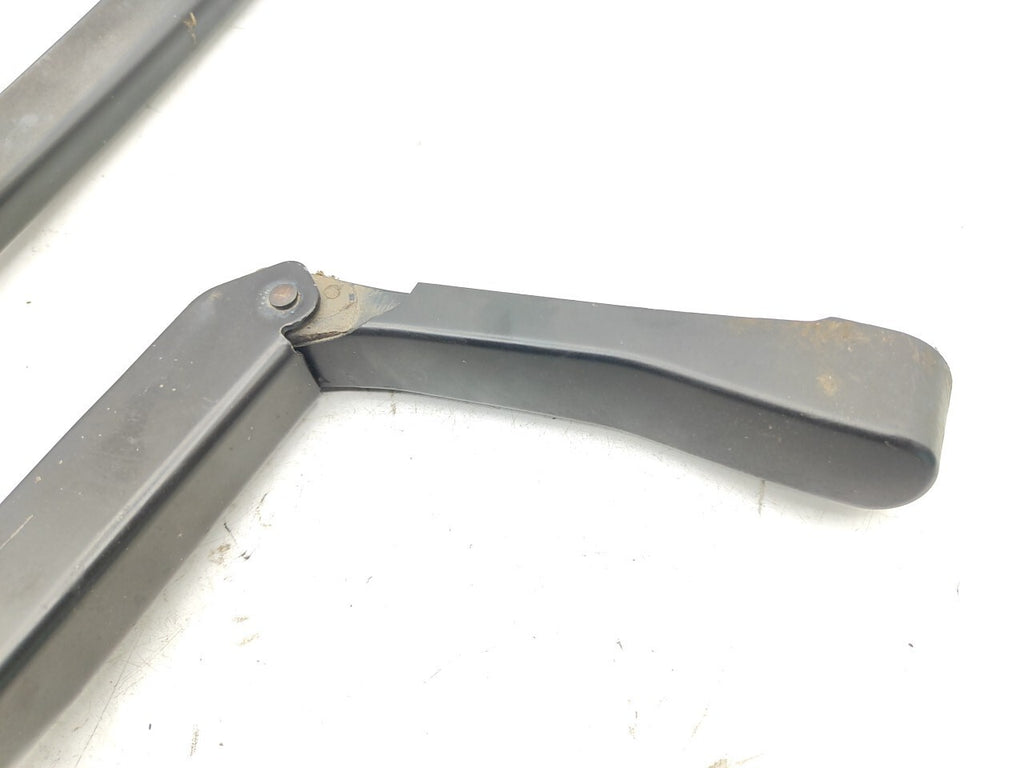 Alfa Romeo GT 2.0JTS 122kW 2005 LHD Windshield Wiper Blade Arm