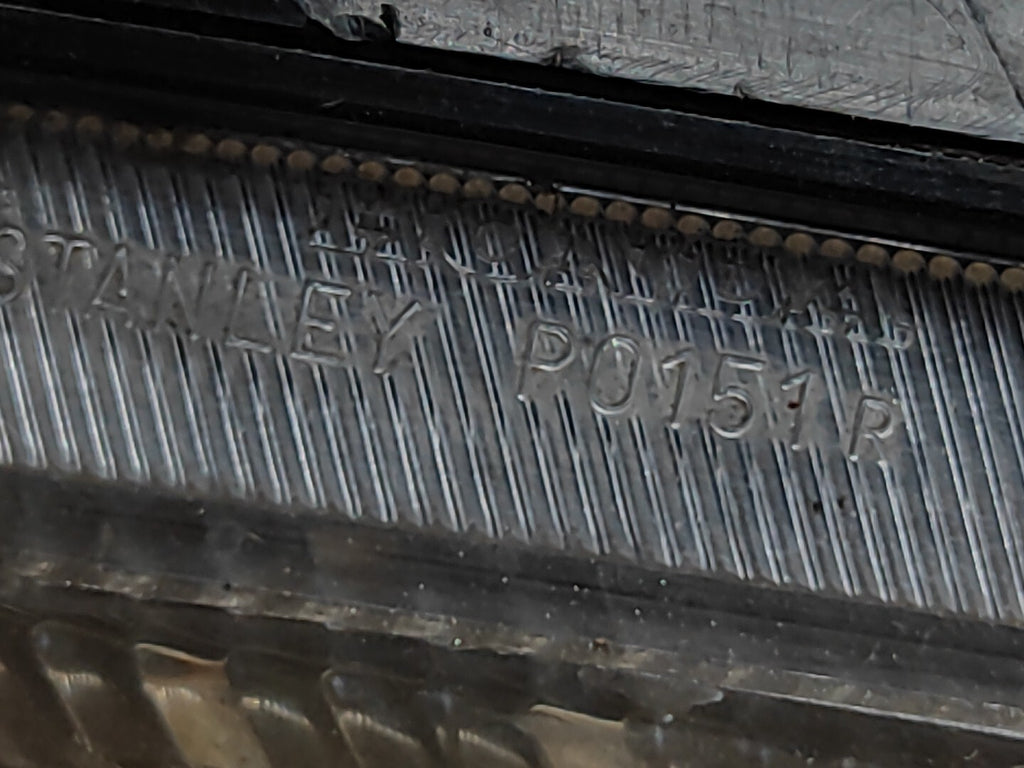 Honda Logo 1997 LHD Front Right Side Headlight Light Stanley P0151R P0151