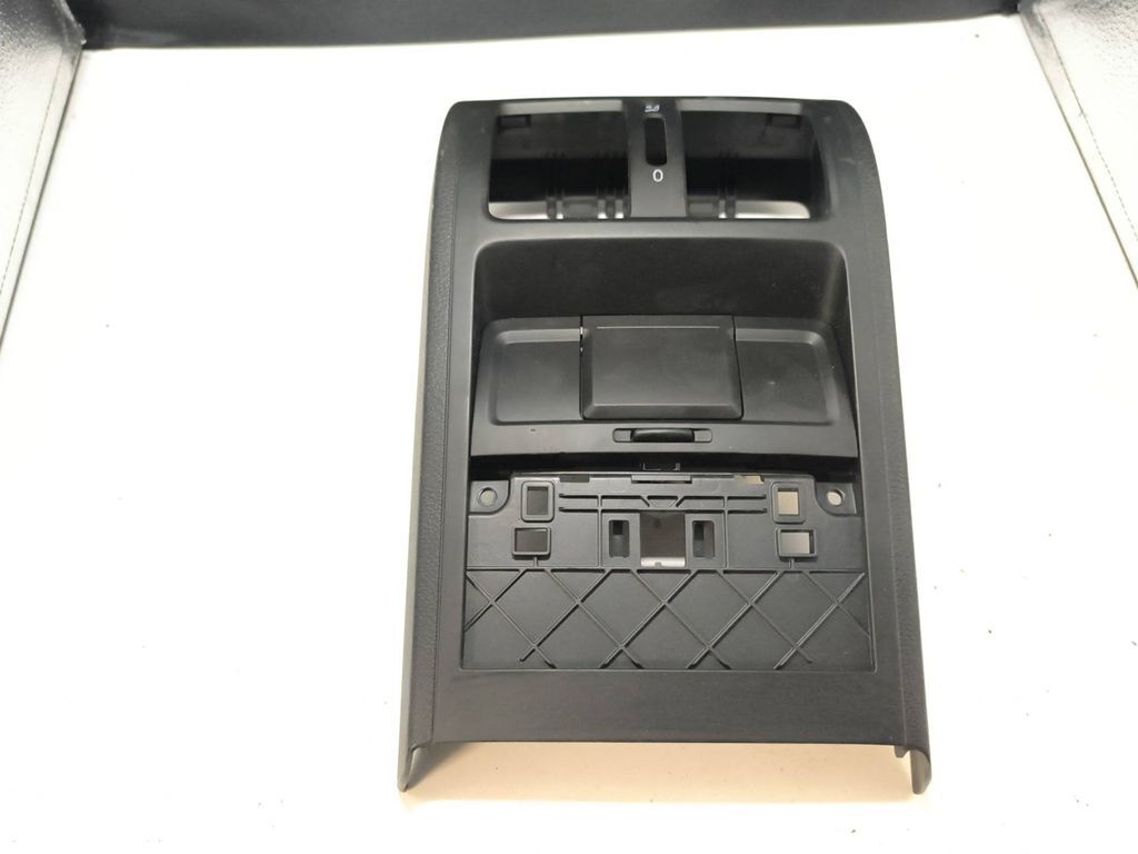 Volkswagen PASSAT B6 2007 Rear center console air vent grill 3C0864298BB 