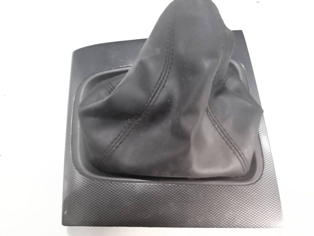 Honda Accord 7 2.4 140kW 2004 Gear shifter surround trim plastic gaiter