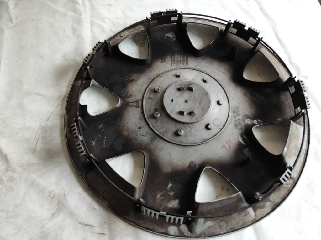 Nissan Almera N16 2003 R16 wheel hub cap 40315AV610 