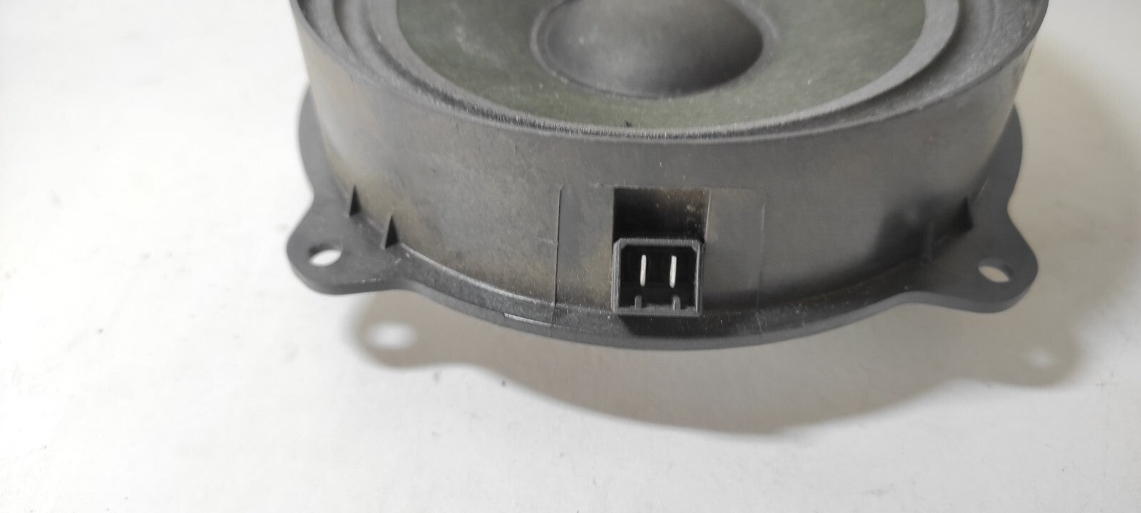 Alfa Romeo 147 1.9JTD 8V 85kW Diesel 2004 Interior Door Speaker