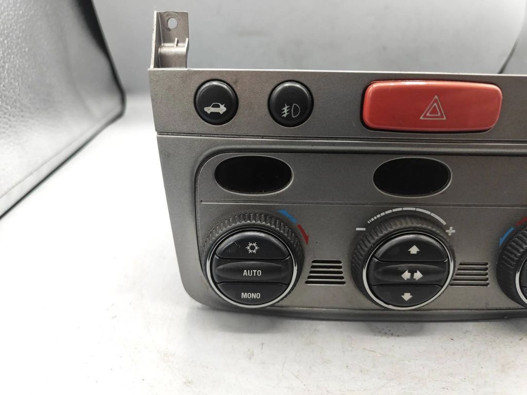 Alfa Romeo GT 1.9JTD 2004 AC conditioner control unit 01560513690 
