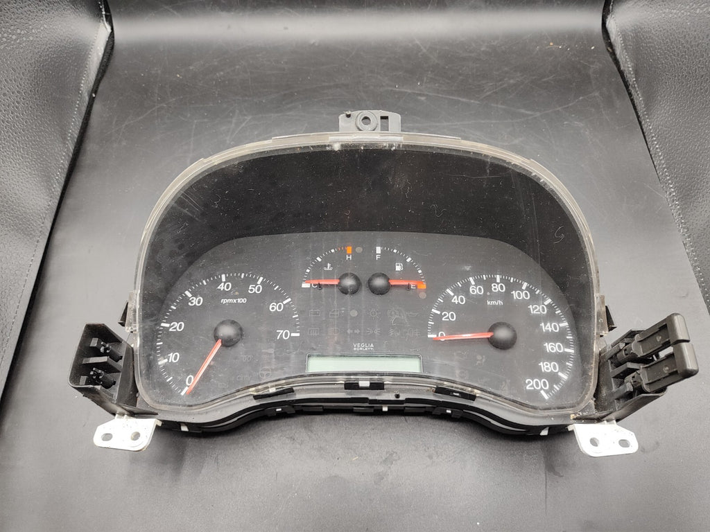 Fiat Punto Petrol 1999 LHD Front Dash Speedometer Cluster 606307002