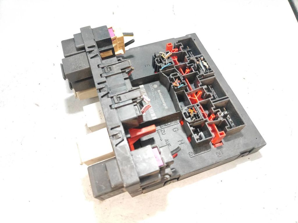 Audi A3 S3 8P 2005 Comfort convenience body module unit 8P0907279F 