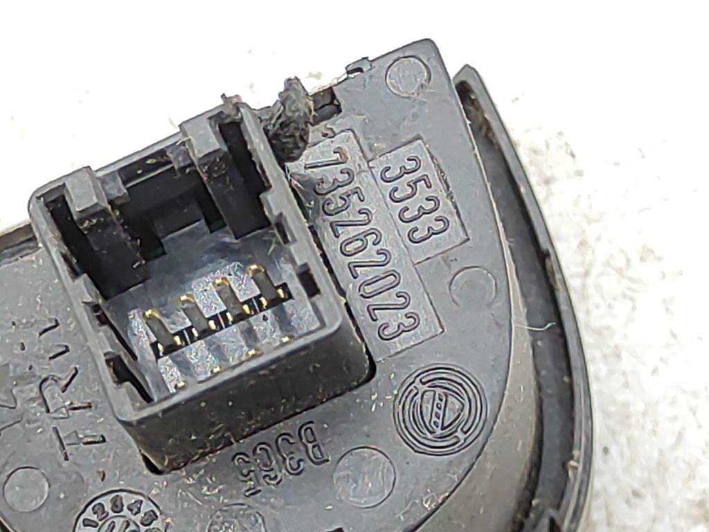 Alfa Romeo 147 TS JTD 2004 Headlight level height control switch 735262023 