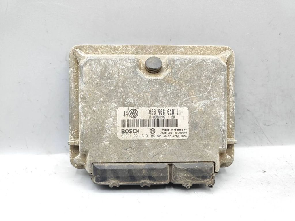 Volkswagen Golf IV 1.9SDI 1998 Engine control unit module 038906018J 
