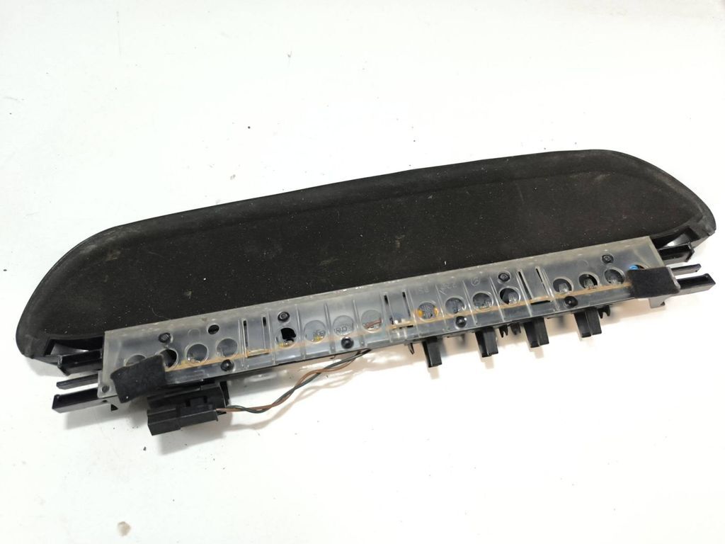 BMW 5 E60 E61 2008 Third brake center stop light 6930030 