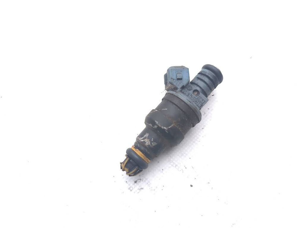 BMW 3 Series E36 1993 Petrol fuel injector 0280150715 
