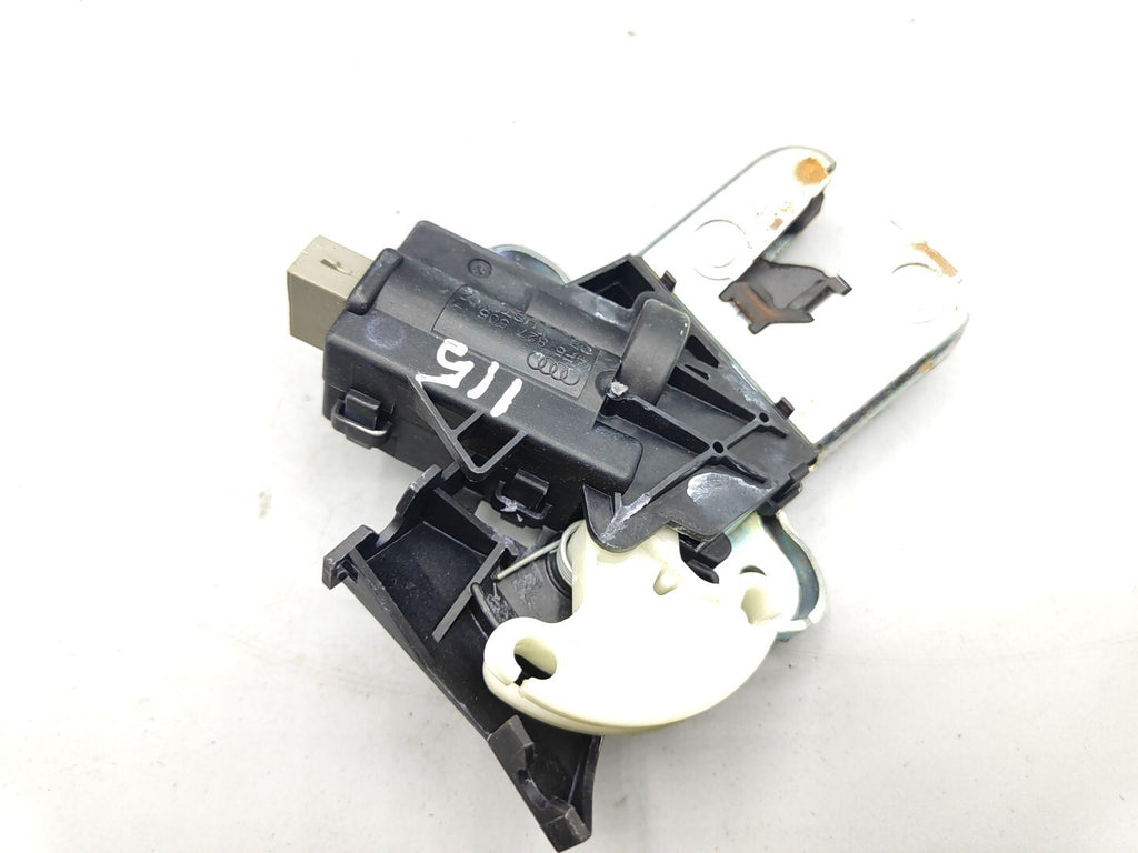 Audi A4 A5 B8 2.0TDI 2010 Rear Tailgate Boot Lock 4F5827505D