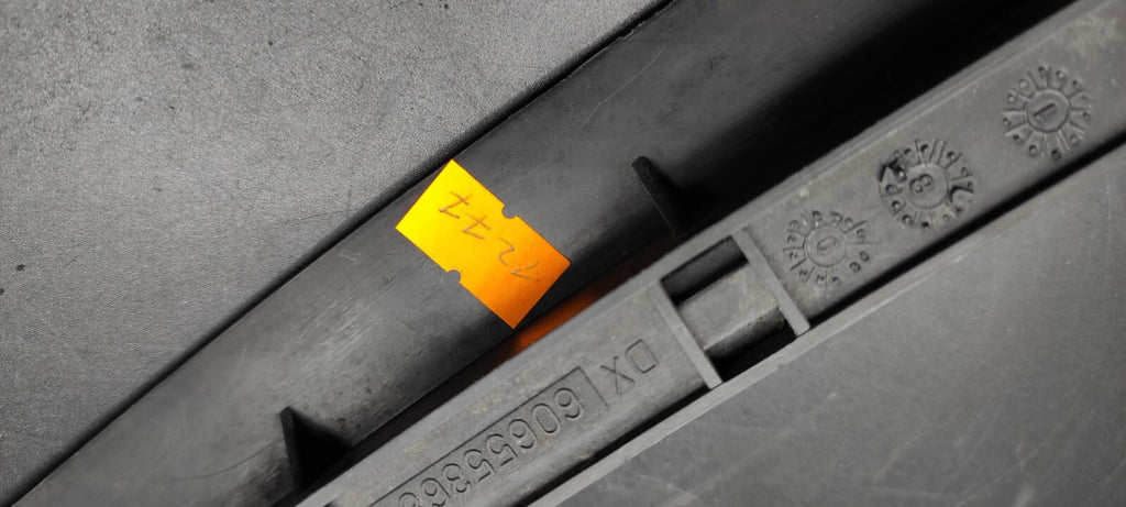 Alfa Romeo 156 2004 Front Right Window Stripe Molding Bracket 606553680