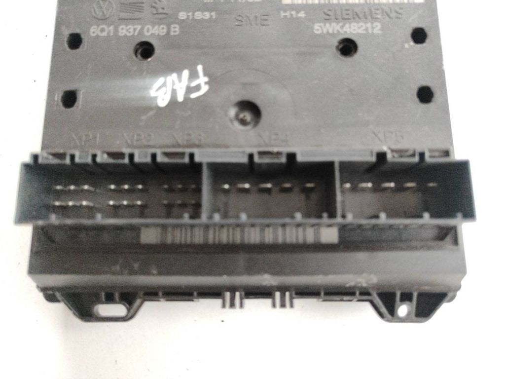 Skoda Fabia Mk1 (6Y) 2004 Comfort convenience body module 6Q1937049B 5WK48212