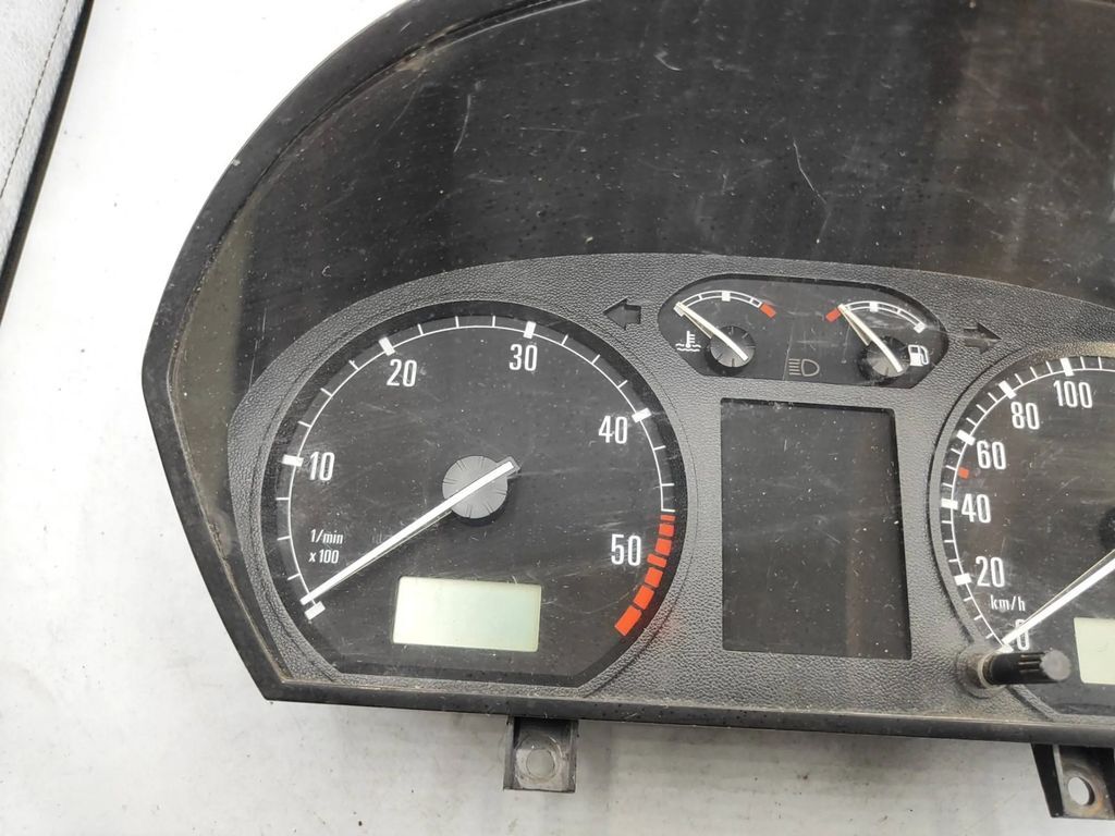 Skoda Fabia Mk1 (6Y) 2001 LHD speedometer instrument cluster 6Y1919880D 