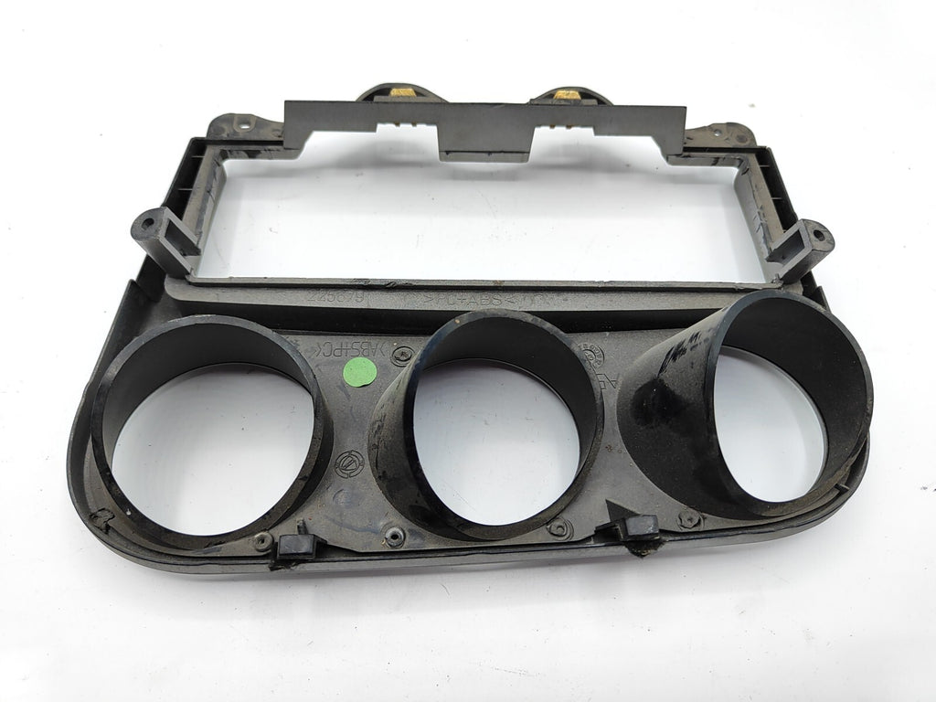 Alfa Romeo 156 2.4JTD 110kW 2004 LHD Fuel/ Temp Gauge Surround Trim 225617