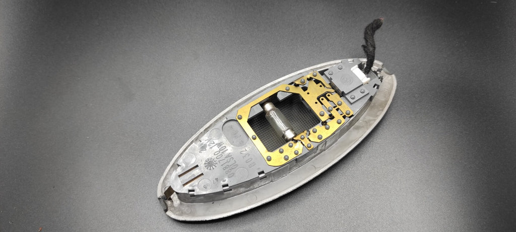 Alfa Romeo 147 1.9JTD Diesel 2003 Rear Interior Roof Reading Light 0881700