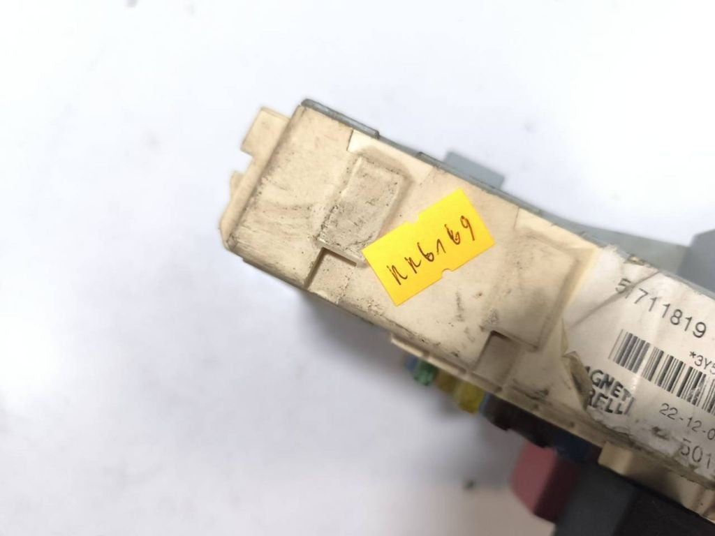 Fiat Stilo 2003 Fuse module 51711819 