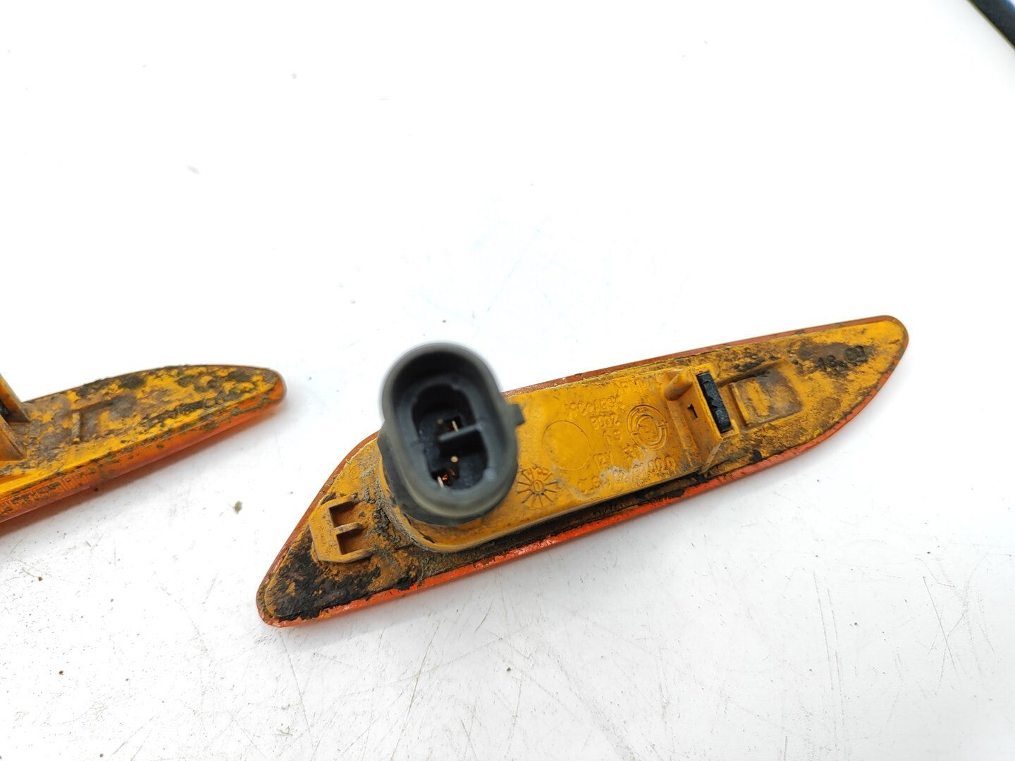 Alfa Romeo 156 2.0TS 114kW 2000 Front Orange Indicator Turn Light Set