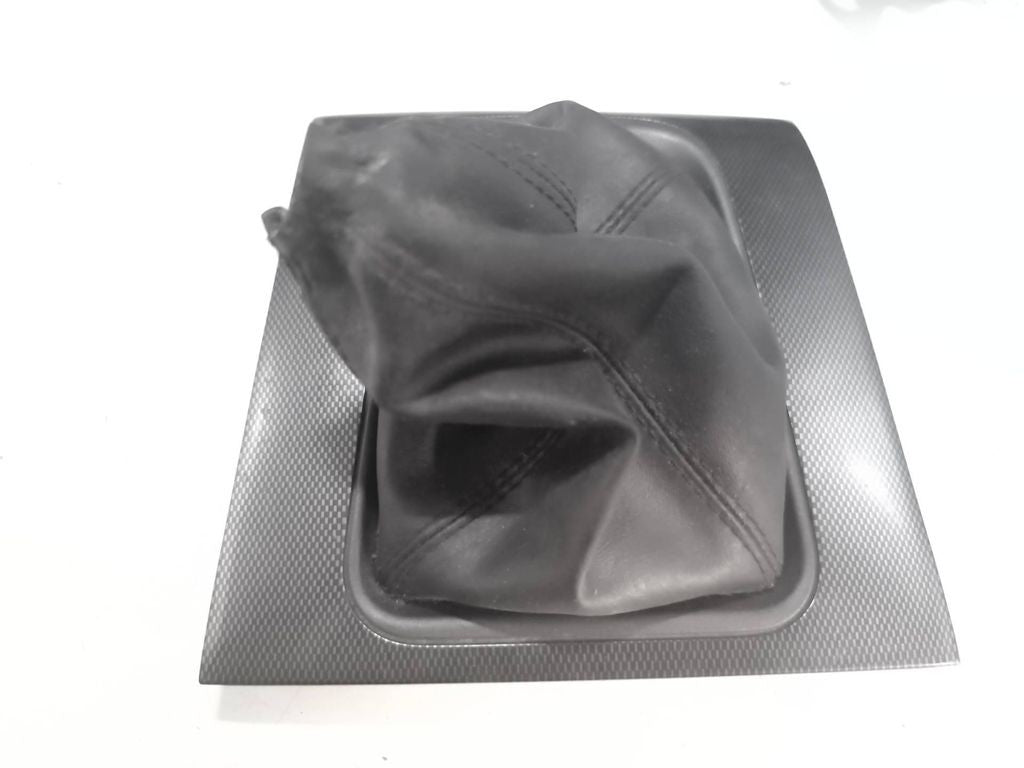 Honda Accord 7 2.4 140kW 2004 Gear shifter surround trim plastic gaiter