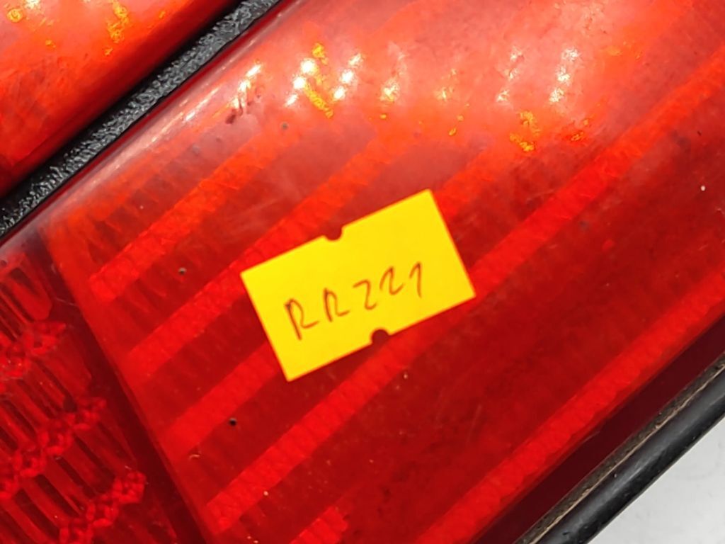 BMW 316i E36 Sedan 1992 LHD rear right tail light lamp BM012R 